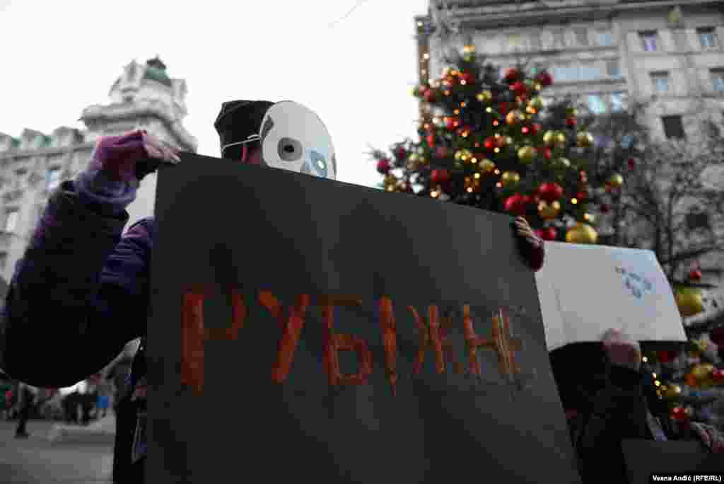 Jelka je polovinom decembra 2022. postavljena u Knez Mihailovoj ulici u sklopu novogodišnjeg festivala, koji je podržala ambasada Rusije u Beogradu.  