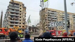 На місці ракетного удару в Дніпрі, 15 січня 2023 року