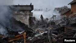 Чоловіка затримали в жовтні 2022-го за підозрою в коригуванні ракетних ударів Росії по Дніпру. На фото: наслідки російського ракетного удару, Дніпро, листопад 2022 року