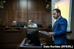 პროკურორი ლევან ვეფხვაძე, კადრი 8 დეკემბრის სასამართლო პროცესიდან