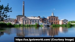 Збудований у 1852 році цукровий завод у селі Парафіївка, що на Чернігівщині. Нині ця індустріальна пам’ятка зруйнована