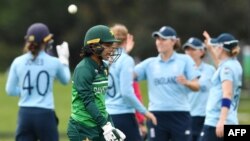 د پاکستانۍ لوبډلې فاطمه ثنا له اوټ کېدو وروسته 