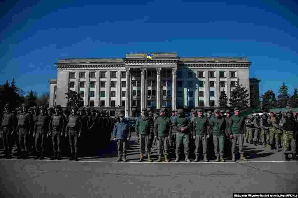 Інструктаж відбувся на Куликовому полі біля Будинку профспілок, де 3 роки тому сталася пожежа