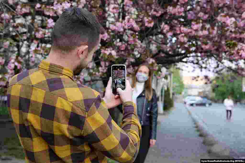 У пік сезону за день в області буває близько 100 тисяч туристів, каже головний туризмознавець Закарпаття, Федір Шандор. В Ужгороді – третина від цієї кількості