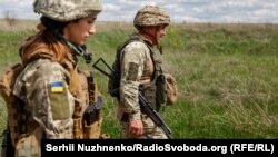 На позициях армии Украины на Светлодарской дуге, конец апреля 2022