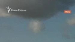 В Крыму замечена колонна военных тягачей с контейнерами для ракет (видео) В Крыму замечена колонна военных тягачей с контейнерами для ракет (видео)