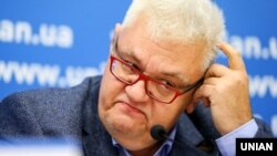 Радник секретаря РНБО Сергій Сивохо під час пресконференції. Київ, 11 листопада 2019 року