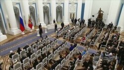 Как российских музыкантов встречают в США? Как российских музыкантов встречают в США?