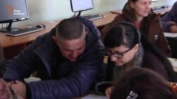 Університет в Полтаві влаштував учасникам АТО «сімейні» курси англійської (відео) Університет в Полтаві влаштував учасникам АТО «сімейні» курси англійської (відео)