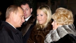 Лицом к событию. "Путин против девушек и дедушек" Лицом к событию. "Путин против девушек и дедушек"