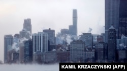 Туман над озером Мічиган і Чикаго, 23 грудня. Температура тут впала до -21 градуса за Цельсієм