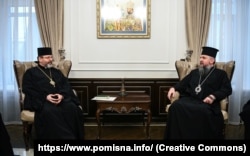 Предстоятель ПЦУ митрополит Київський і всієї України Епіфаній (праворуч) і глава УГКЦ Святослав. Київ, 24 грудня 2022 року