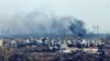 Дим піднімається від ударів по прифронтовому місту Соледар, 5 січня 2023 року