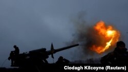 Ще у грудні минулого року командувач угрупування військ «Таврія» Олександр Тарнавський повідомив, що ЗСУ стикнулися з нестачею артилерійських снарядів і «згорнули деякі військові операції через брак іноземної допомоги».