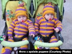 Маленькі близнюки Котелевичі