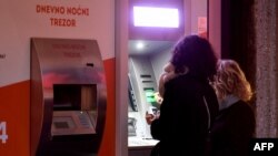 Svega nešto preko 60.000 korisnika kredita tužilo je komercijalne banke. Zagreb, decembar 2020.