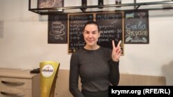 Настя з Херсону у батумському кафе «Мигдаль»