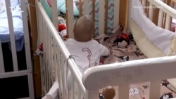 «Такі діточки безпорадні»: як допомагають евакуйованим із Харкова маленьким сиротам (відео) «Такі діточки безпорадні»: як допомагають евакуйованим із Харкова маленьким сиротам (відео)