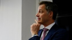 Alexander de Croo: Cred că un interviu e mai bun atunci când
se pun întrebări dificile. Alexander de Croo: Cred că un interviu e mai bun atunci când
se pun întrebări dificile.