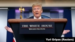 ВООЗ «зазнала невдачі в своєму основному обов’язку і має понести відповідальність», сказав Трамп 14 квітня, виступаючи в Білому домі