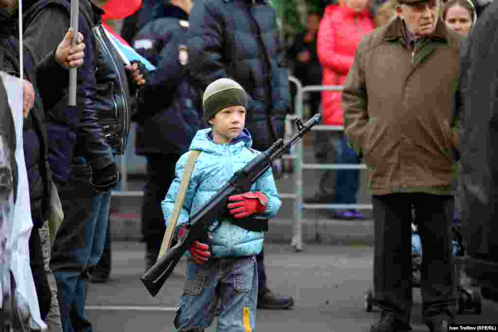Марш в поддержку так называемой  "Новороссии" в Москве