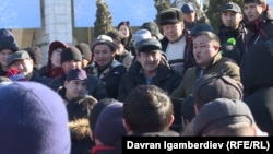 Protesters rally against Chinese migrants in central Bishkek on January 7.