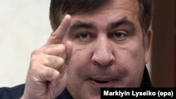 Раніше адвокат Саакашвілі розповів, що політик, який голодує 49-й день, знепритомнів під час зустрічі з адвокатами