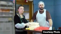 Фермер Анвар Зуфаров с женой