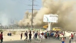 Iranian Oil Workers Strike, Raisi Heckled As Protests Enter Fourth Week Iranian Oil Workers Strike, Raisi Heckled As Protests Enter Fourth Week