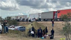 Російська влада почала відкривати на кордоні мобільні військкомати через деякий час після оголошеної Володимиром Путіним 21 вересня так званої часткової мобілізації