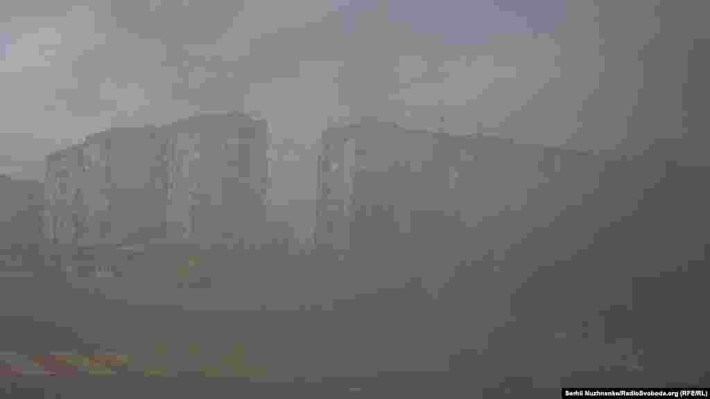 Дим від пожежі внаслідок обстрілу збройними силами РФ, Лисичанськ, 16 квітня 2022 року 