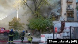 Пошуково-рятувальні роботи тривають.