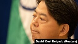 Голова МЗС Йосімаса Хаясі назвав затримання дипломата «явним порушенням Віденської конвенції з питань консульських відносин»