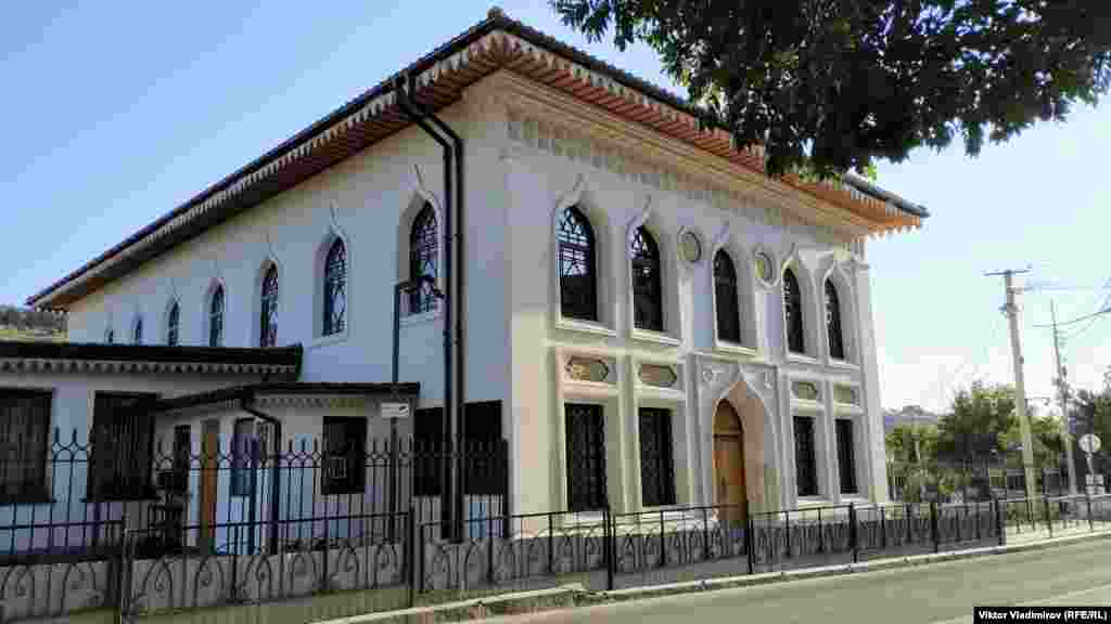 Ее окончательно достроили ханы Менгли II и Селямет II в период между 1737 и 1743 годами