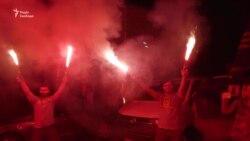 Імпічменту, відставки і суду вимагали під резиденцією Зеленського в Конча-Заспі – відео Імпічменту, відставки і суду вимагали під резиденцією Зеленського в Конча-Заспі – відео