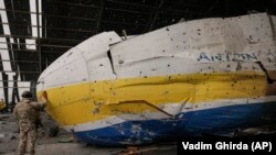 Antonov An-225 Mriya, გოსტომელის აეროპორტი, 2 აპრილი, 2022 წელი