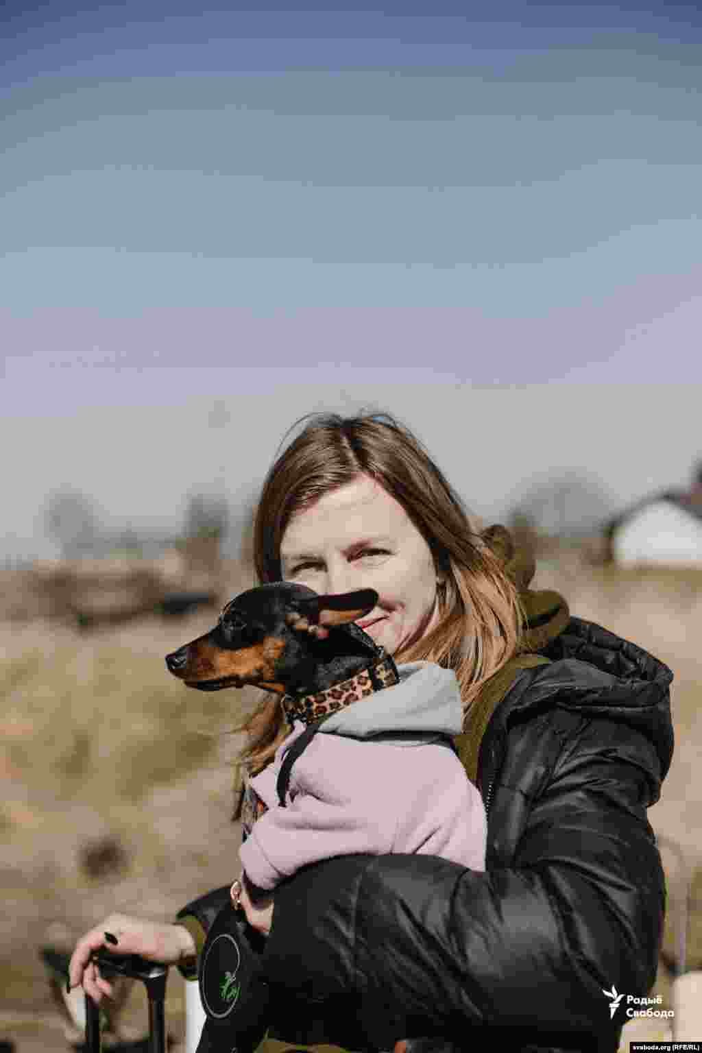 Наталя і собака Моль, Чернігів «Ми третій день їдемо з Чернігова. Нам дуже пощастило вибратися звідти».