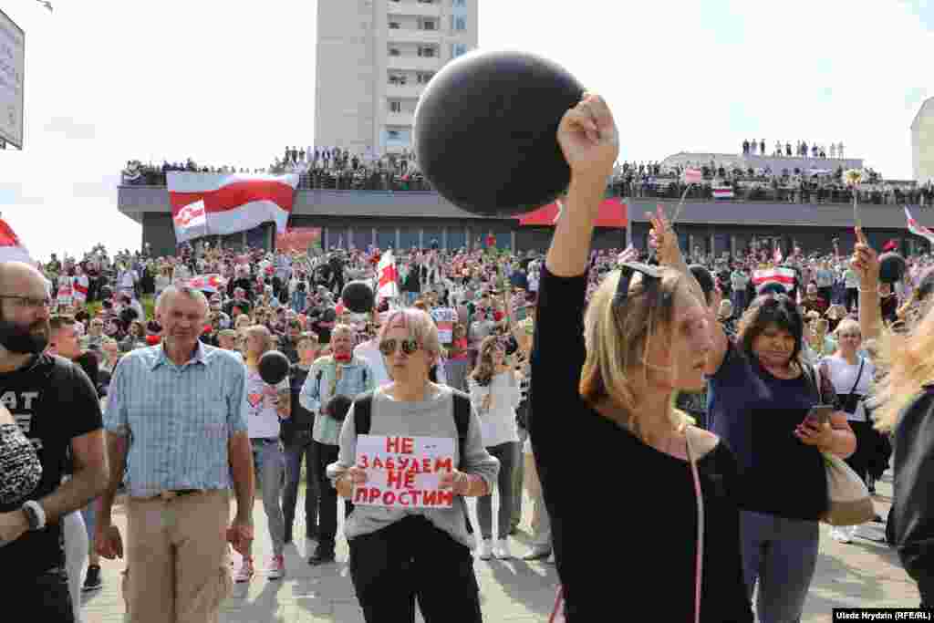 Біля станції метро «Пушкінська» в Мінську