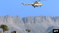 په زیارت د پاکستان پوځ هېليکاپټر د الوت پر مهال - پخوانی انځور.