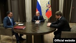 Президент РФ Владимир Путин на встрече с главой Чечни Рамзаном Кадыровым и главой Ингушетии Юнус-Беком Евкуровым, 17 сентября 2015 года, город Сочи