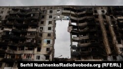 Зруйнований російськими військовими будинок в Бородянці