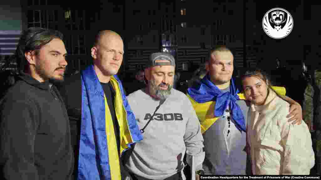 До України під час обміну повернули ще 34 військовослужбовців «Азову», повідомив командир бригади Денис Прокопенко