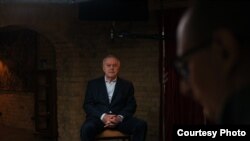 Євген Бершеда під час зйомок документального фільму "ЄвроДонбас"