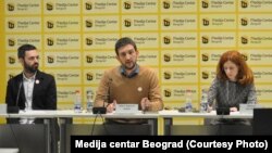 Predstavnici političke platforme Solidarnost i Ne davimo Beograd: Marko Miletić (prvi sleva), Miloš Baković Adžić i Biljana Đorđević