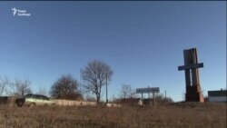 «Люди потихеньку ідуть із життя»: як у прифронтових селах Донбасу відновлюють медицину (відео)