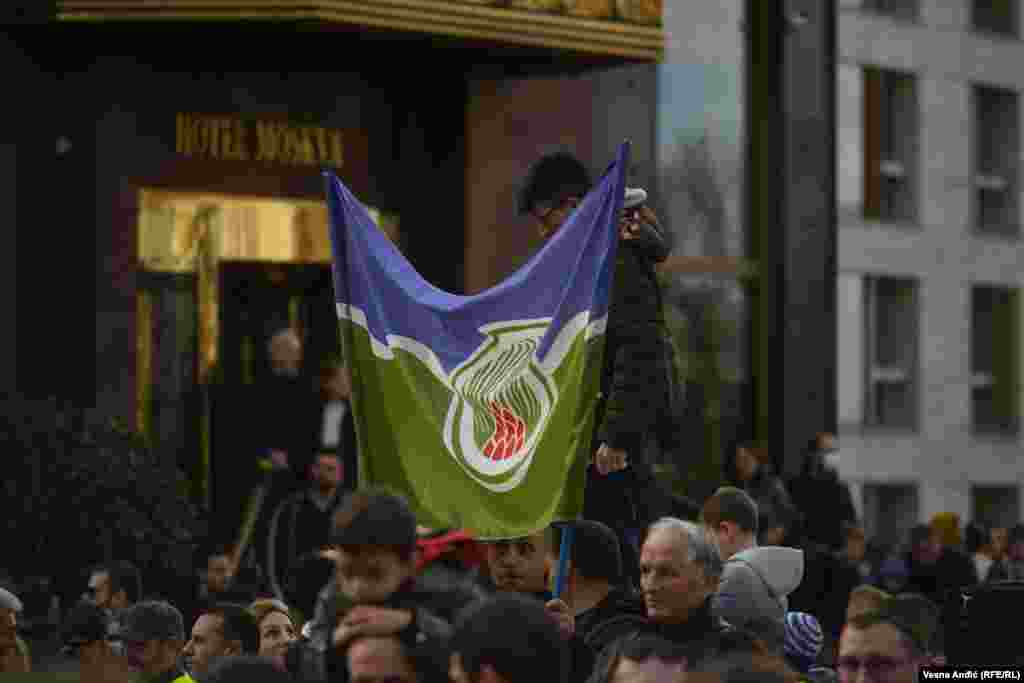 Prema izveštaju mreže nevladinih organizacija sa sedištem u Pragu "Bankwatch" iz septembra 2021, skoro 12.000 ljudi je od 2018. do 2020. umrlo zbog prekomernog zagađenja iz termoelektrana na ugalj na Zapadnom Balkanu.