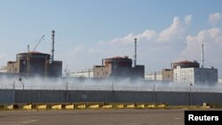 На фото енергоблоки ЗАЕС. Експерти наголошують на необхідності запровадження санкцій проти «Росатому», який контролює технологічні та управлінські процеси на ЗАЕС