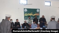 د خیبر پښتونخوا د کورمې انتظامي مشر د نومبر پر ۱۸مه پرانیستې غونډې ته ورغلی وو.