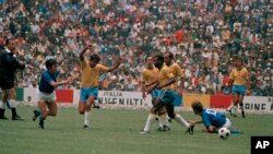 У 1970 році стадіон «Ацтека» був свідком тріумфу збірної Бразилії на чолі з Пеле. У фіналі бразильці обіграли команду Італії