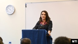 Novák Katalin köztársasági elnök előadást tart a párizsi Institut de Philosophie Comparée egyetemen. 2022. november 10.